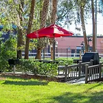 Barefoot\'N Resort