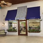 Stunning 4 Bedroom 3 Bathroom Town Home Sleeps 8