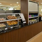 Fairfield Inn & Suites By Marriott Orlando Lake Buena Vista In The Marriott Village