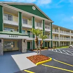 Hometowne Studios By Red Roof Orlando - Ucf Area