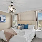 Lovely 4 Bedroom Home With Private Pool