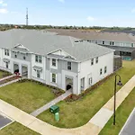 Modern 5Br Home With Pool