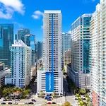 Upscale Brickell 3 Bedroom With Water Views And Free Parking