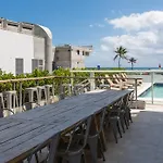 Premiere Hotel