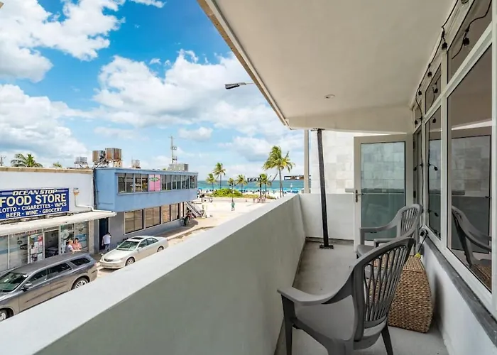 The Purple Pelican Beachfront With Ocean Balcony Unit 5