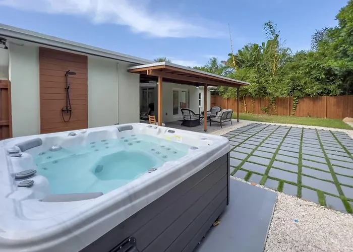 Wicker And Wine - Location Hot Tub Gated Yard