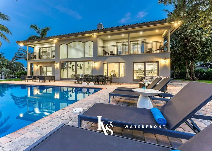Villakey- Luxe Waterfront Villa 5Min To Beach