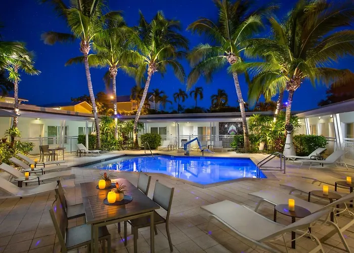 Orchid Key Inn - Adults Only
