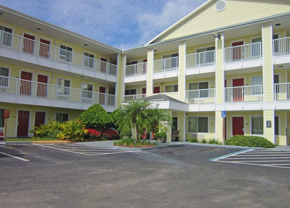 Hometowne By Red Roof Orlando - Ucf Area Alafaya