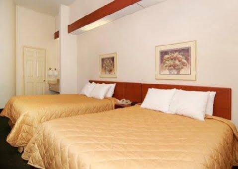 Sleep & International Airport 2*