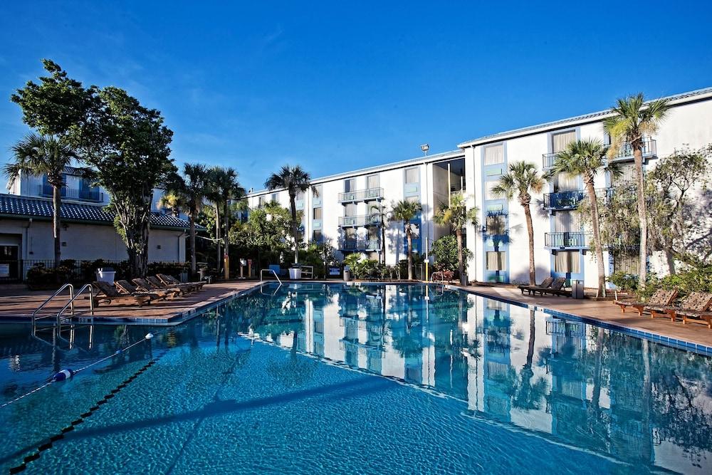 Monumental Movieland Hotel 3*