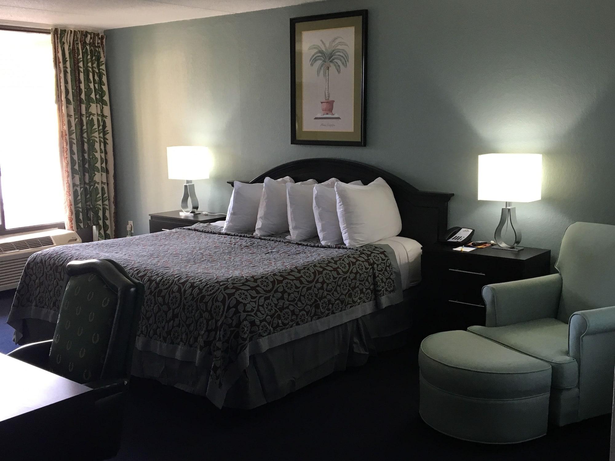 Hotel Days By Wyndham Orlando Airport Florida Mall 2*