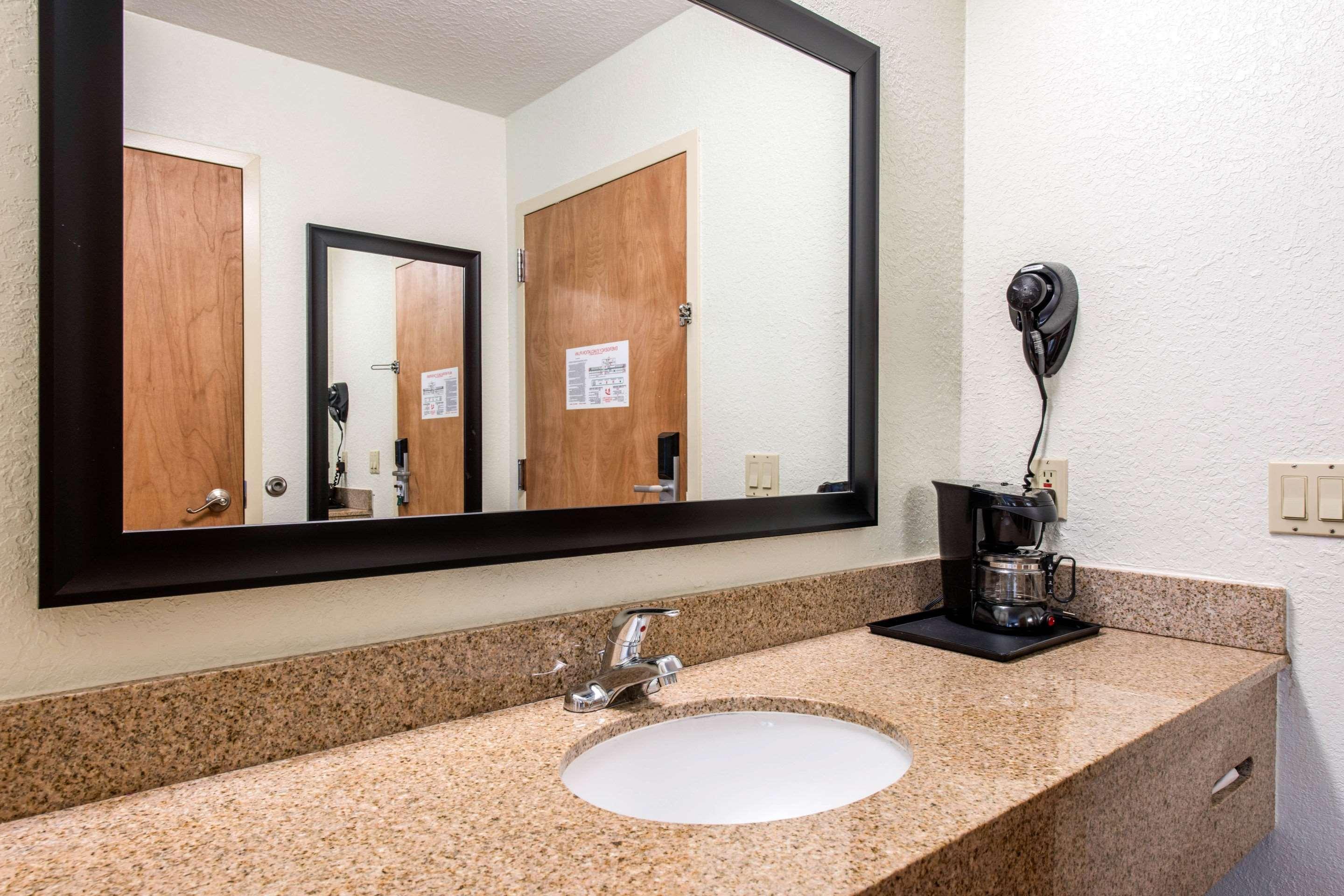 Quality & Near The Theme Parks Hotel