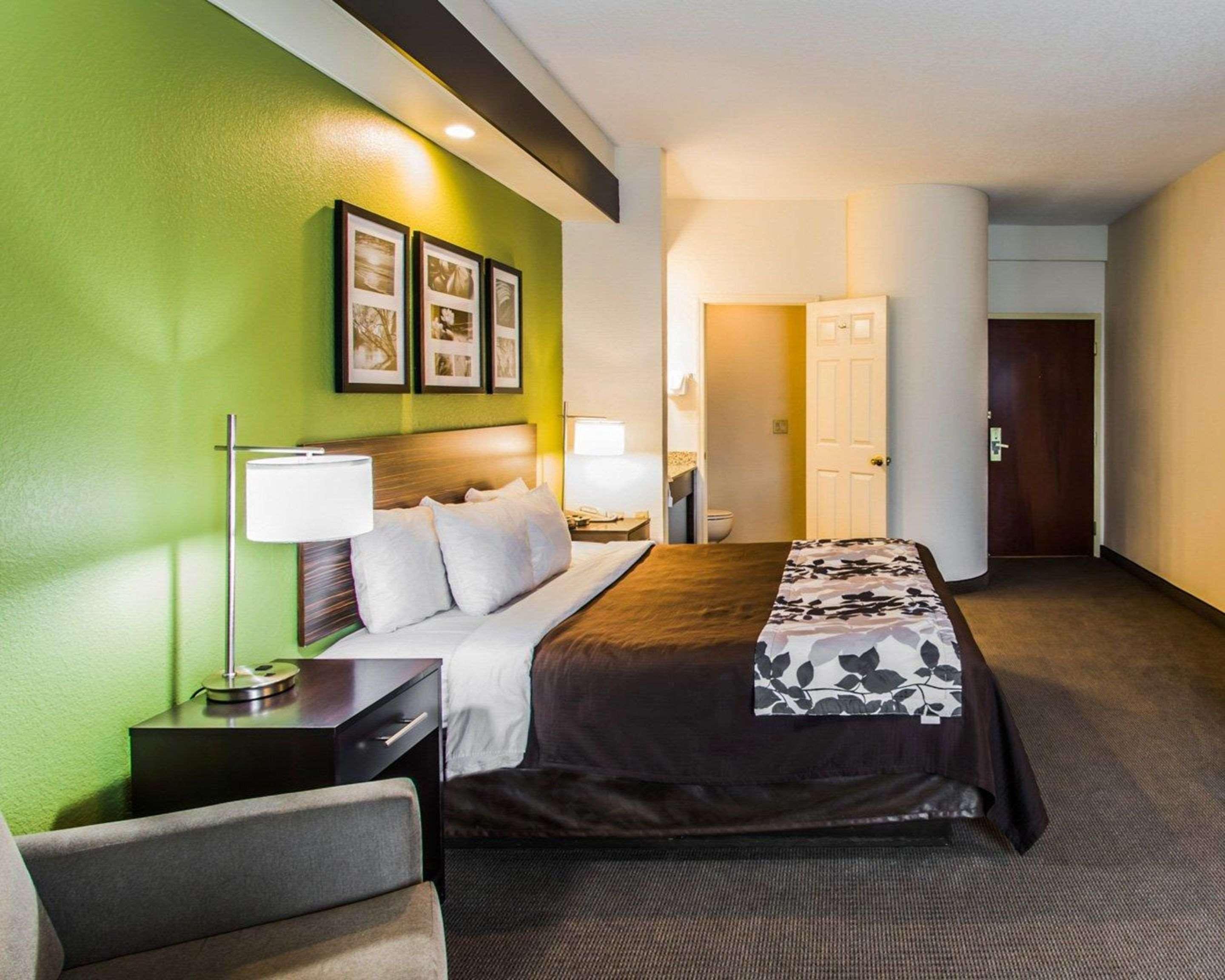Sleep & International Airport Hotel