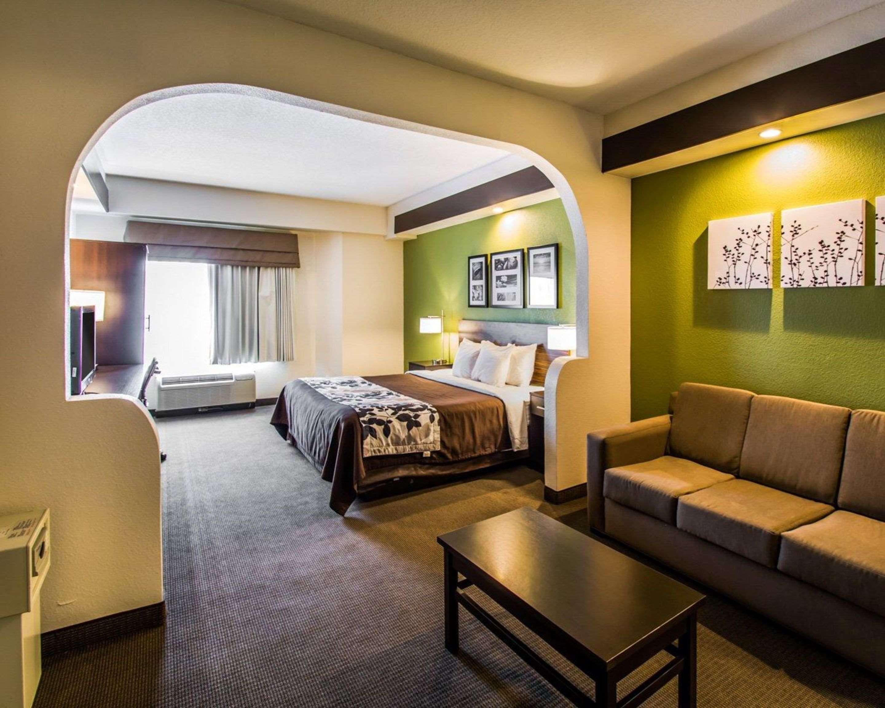 Sleep & International Airport 2*
