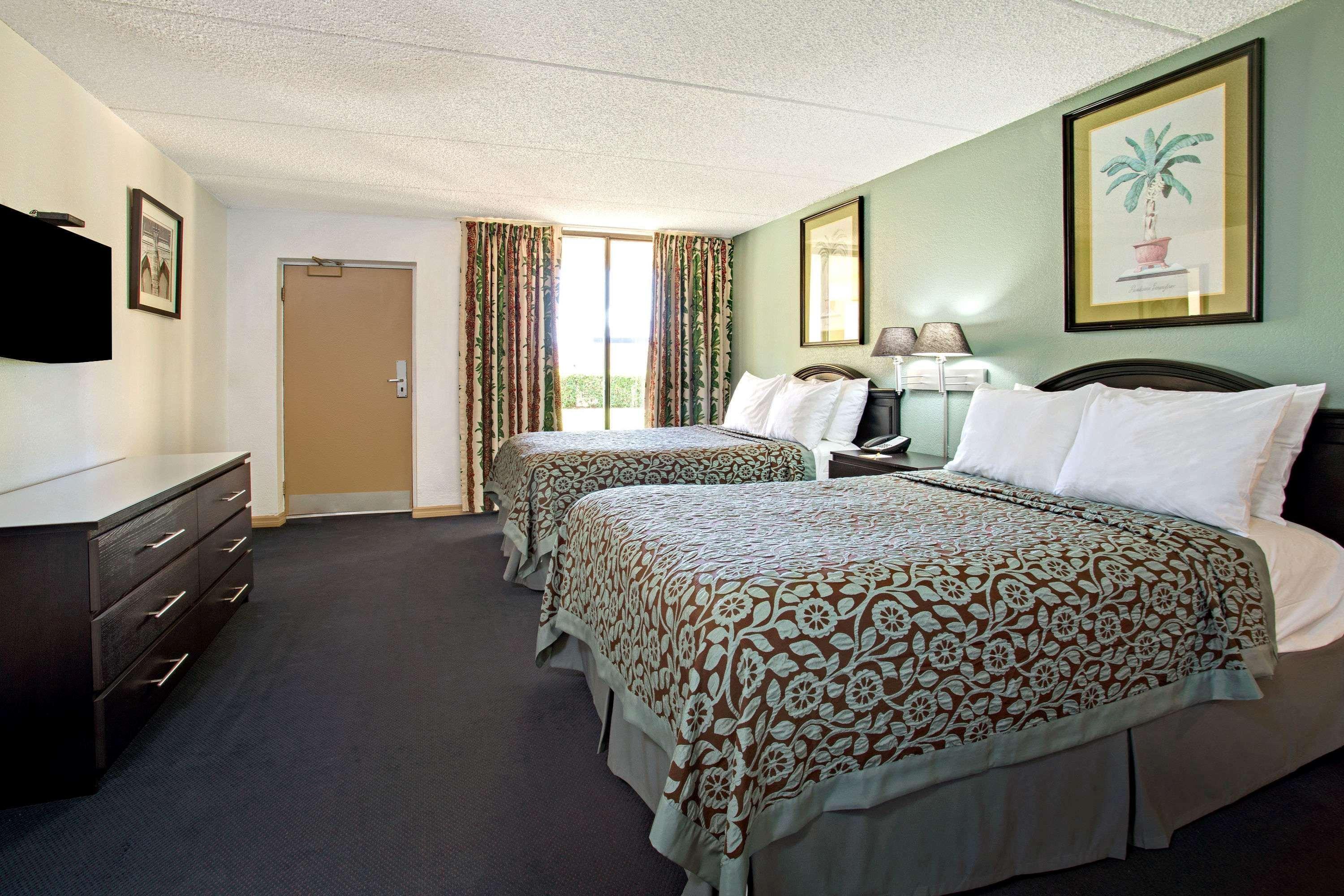 Days By Wyndham Orlando Airport Florida Mall 2*