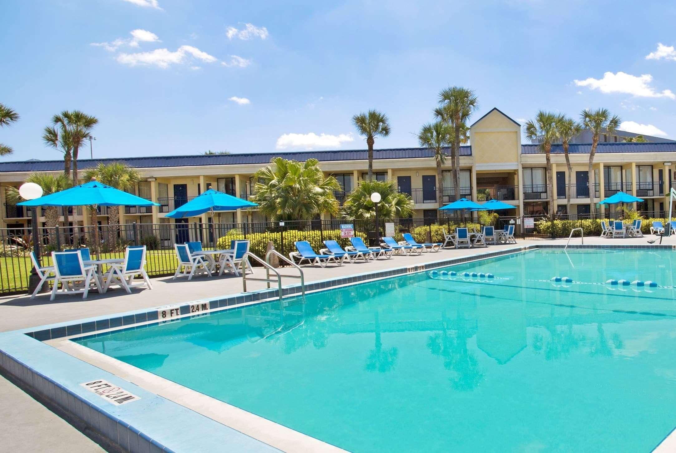 Hotel Days By Wyndham Orlando Airport Florida Mall