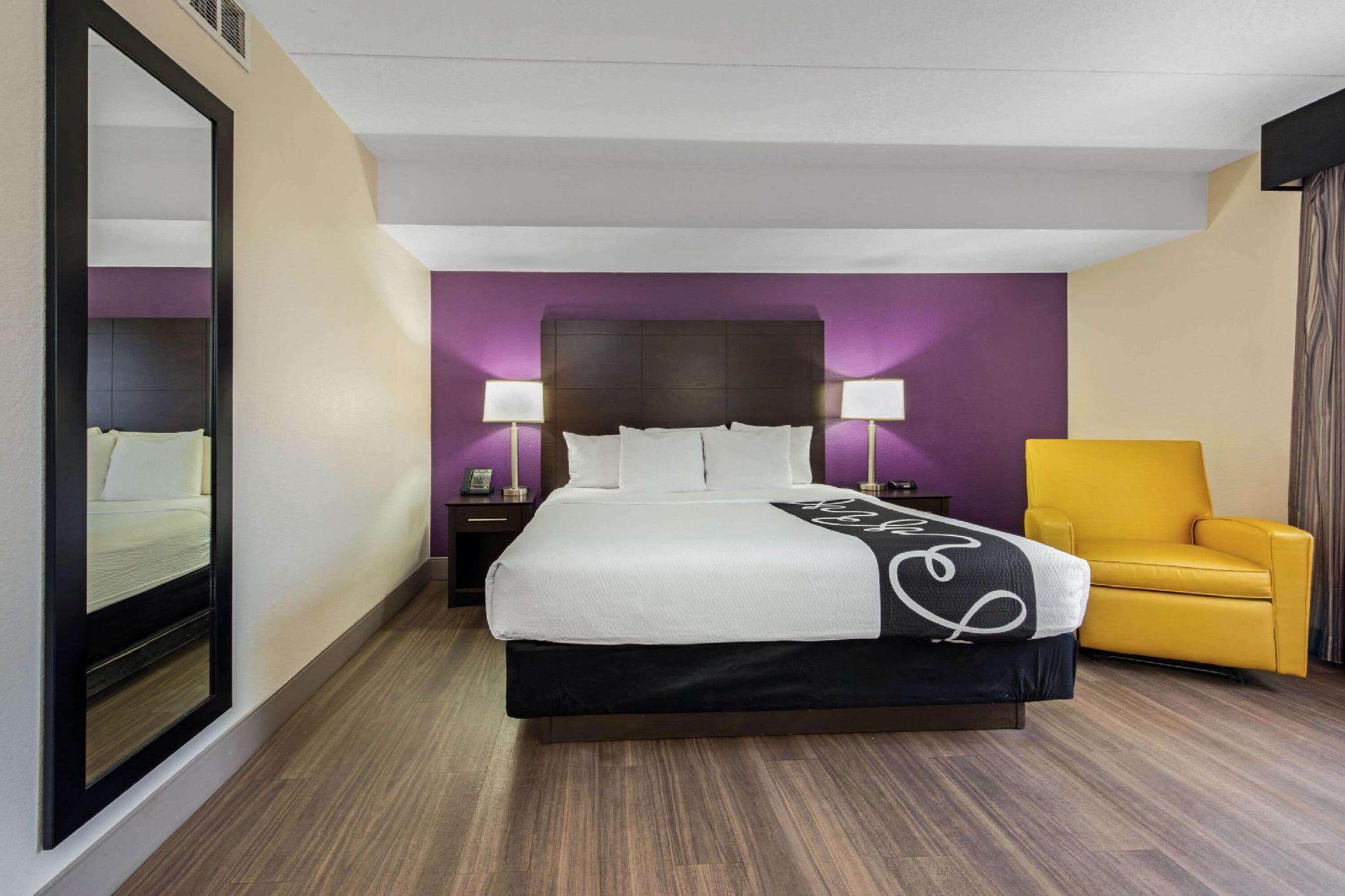 Hotel La Quinta By Wyndham Miami Airport North 3*
