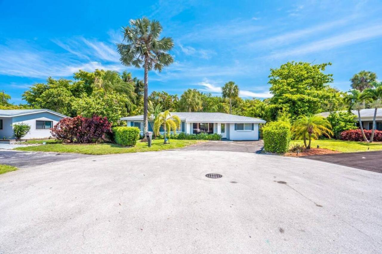 Wilton Tropical Oasis With Heated Pool And Hot Tub Holiday home *