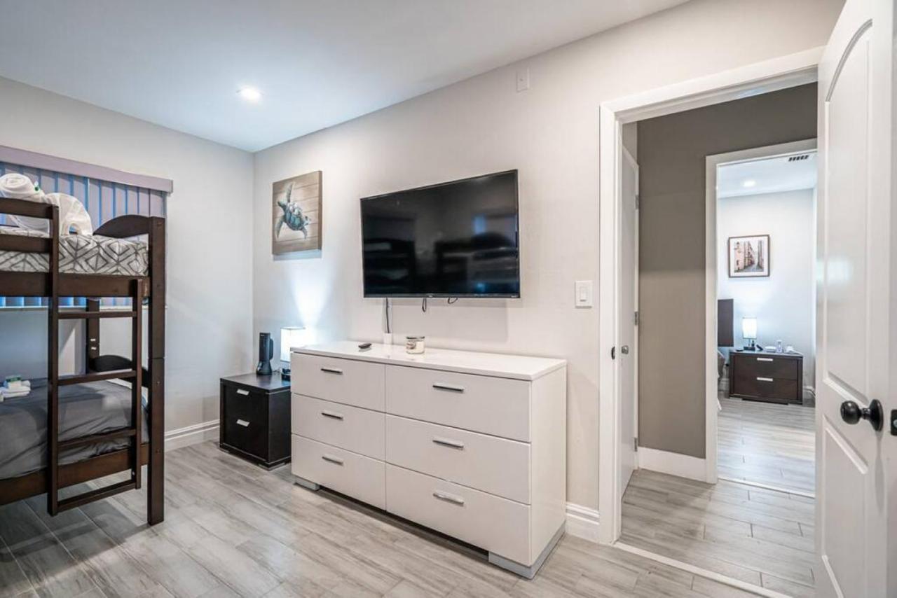 Wilton Tropical Oasis With Heated Pool And Hot Tub Fort Lauderdale