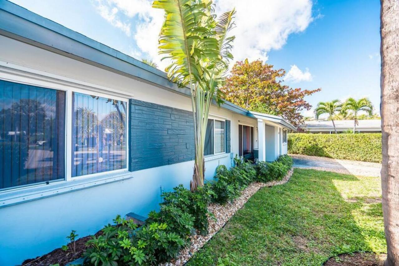 Wilton Tropical Oasis With Heated Pool And Hot Tub Holiday home