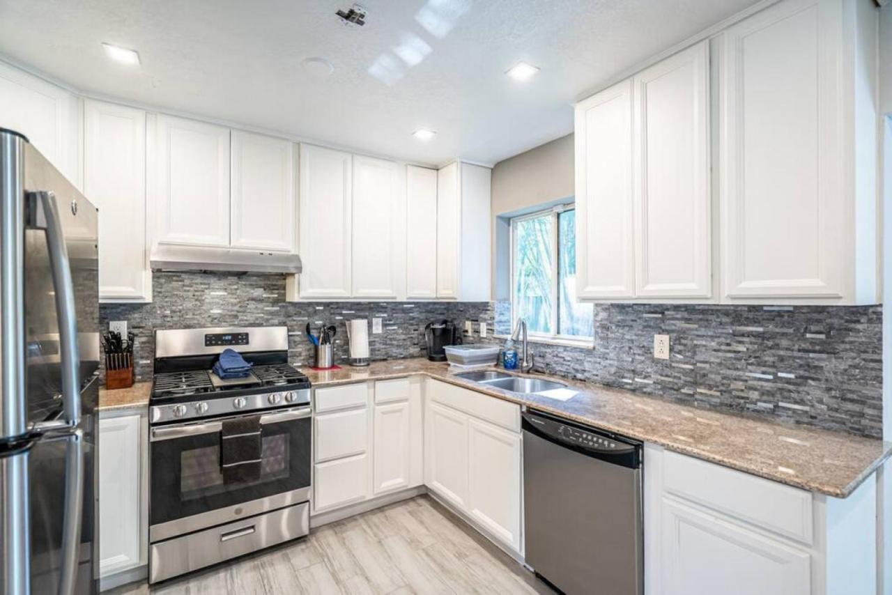 Wilton Tropical Oasis With Heated Pool And Hot Tub Fort Lauderdale