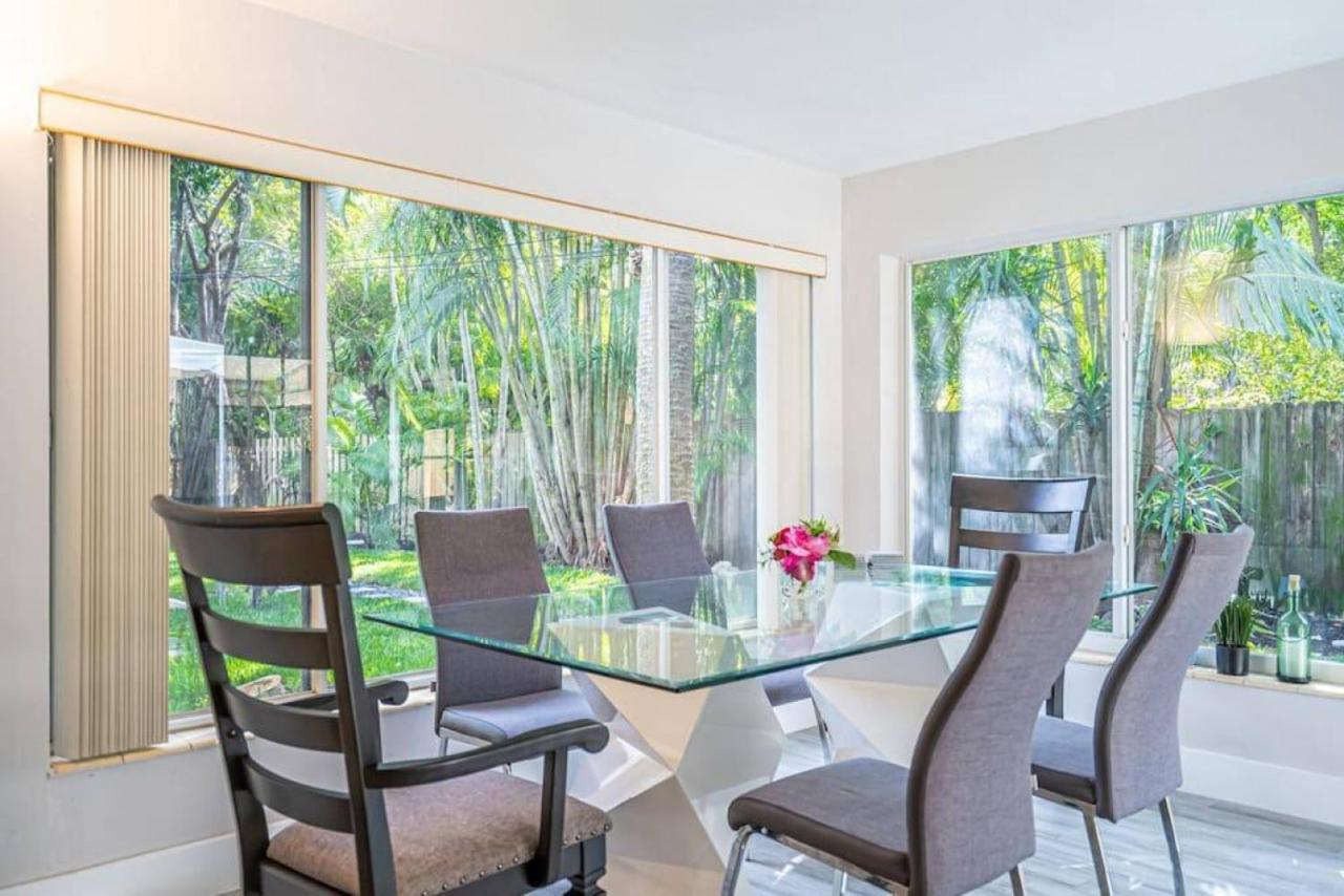 Wilton Tropical Oasis With Heated Pool And Hot Tub Holiday home *
