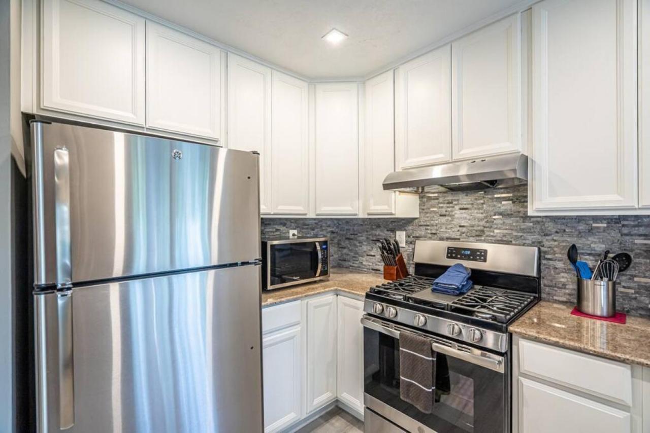 Wilton Tropical Oasis With Heated Pool And Hot Tub Holiday home Fort Lauderdale