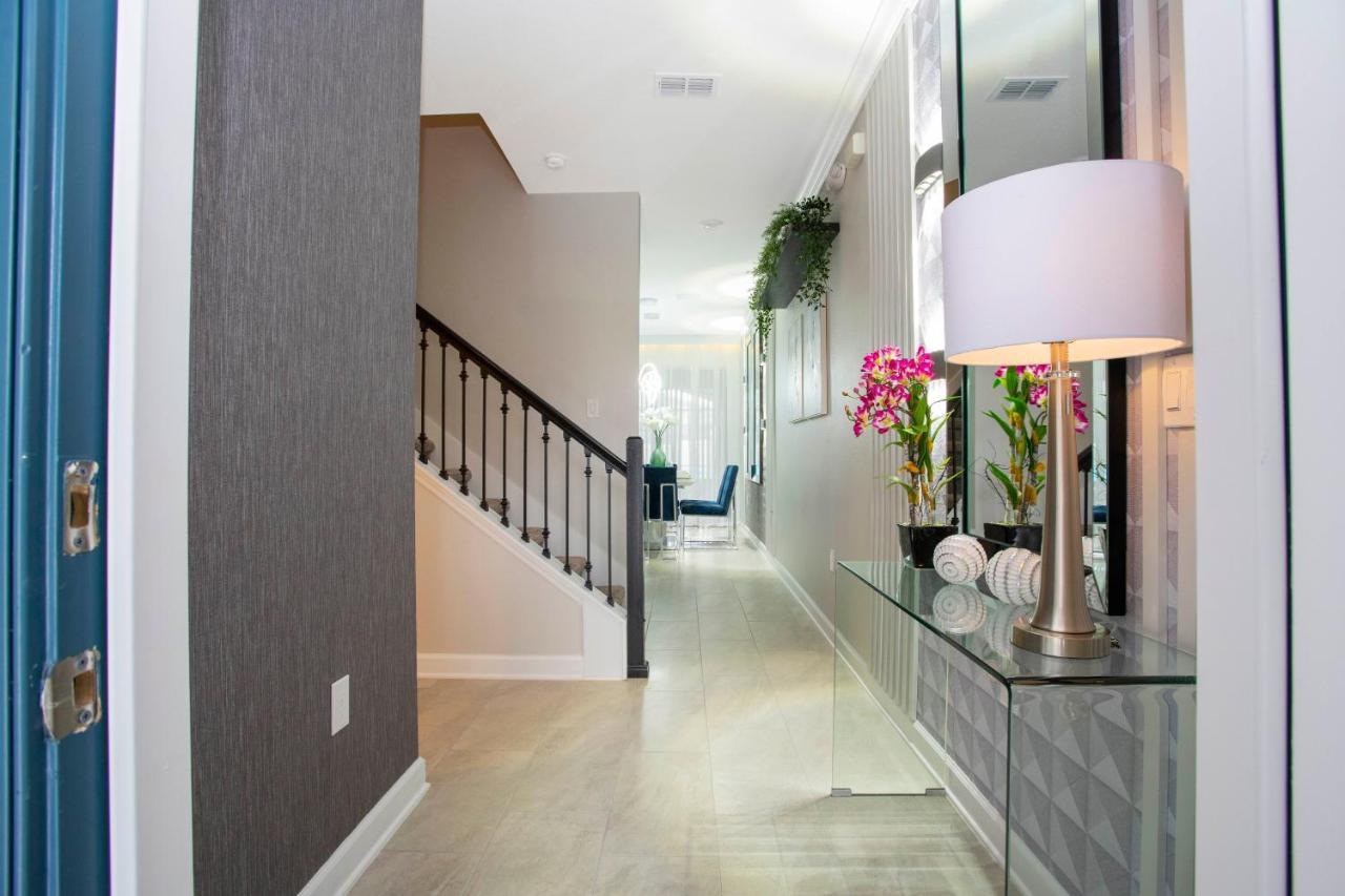 Holiday home Gorgeous 4bd W/ Pool Close To @ Storey 4289