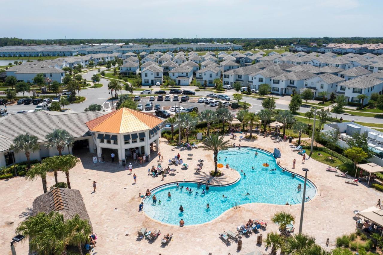 Holiday home Gorgeous 4bd W/ Pool Close To @ Storey 4289 Kissimmee