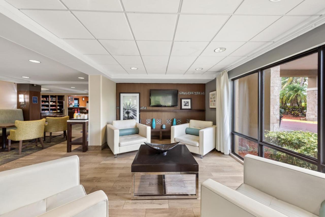 Hampton Miami-airport West