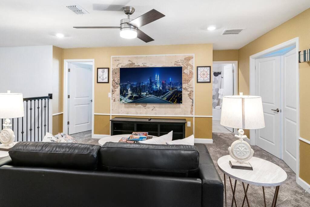 Luxury 9br @ Storey Near Villa