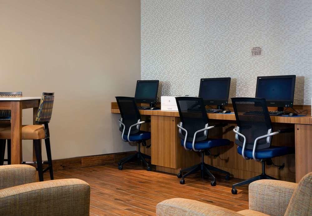 Springhill By Marriott Orlando At Flamingo Crossings Town Center-western Entrance Hotel 3*