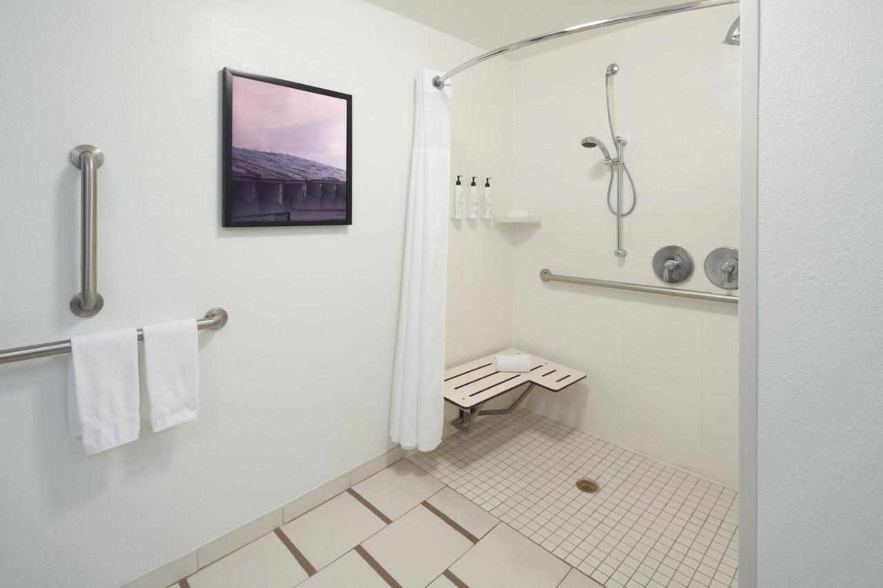 Fairfield & By Marriott Orlando International Drive/convention Center 3*