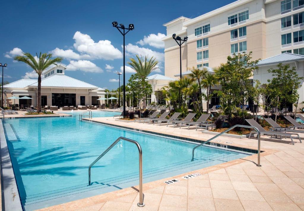 Springhill By Marriott Orlando At Flamingo Crossings Town Center-western Entrance Hotel 3*