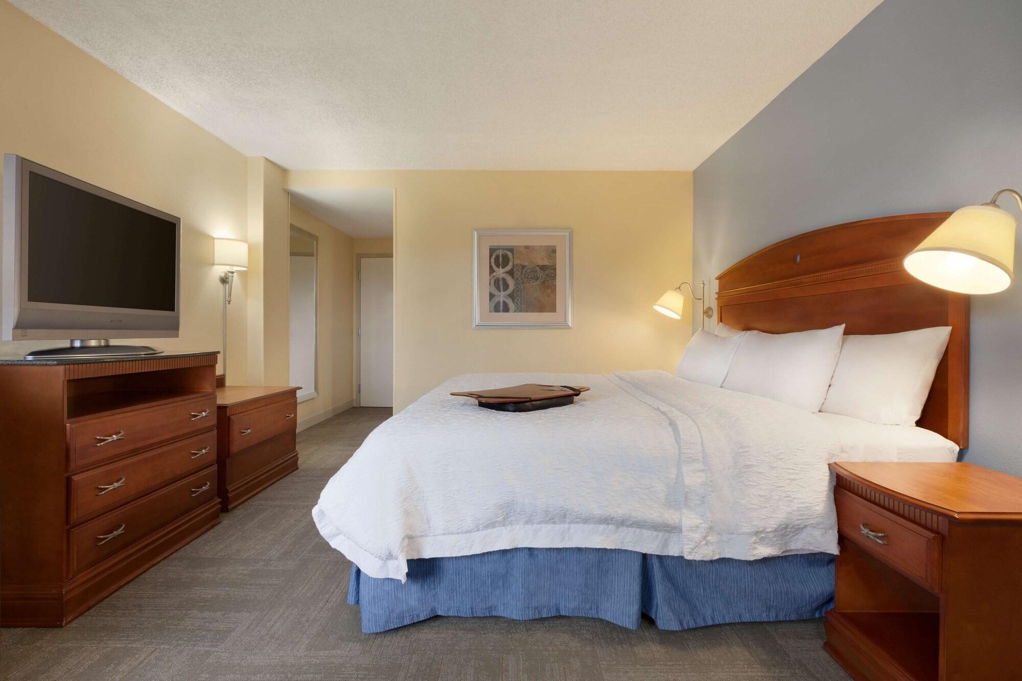 Hampton Miami-airport West 3*