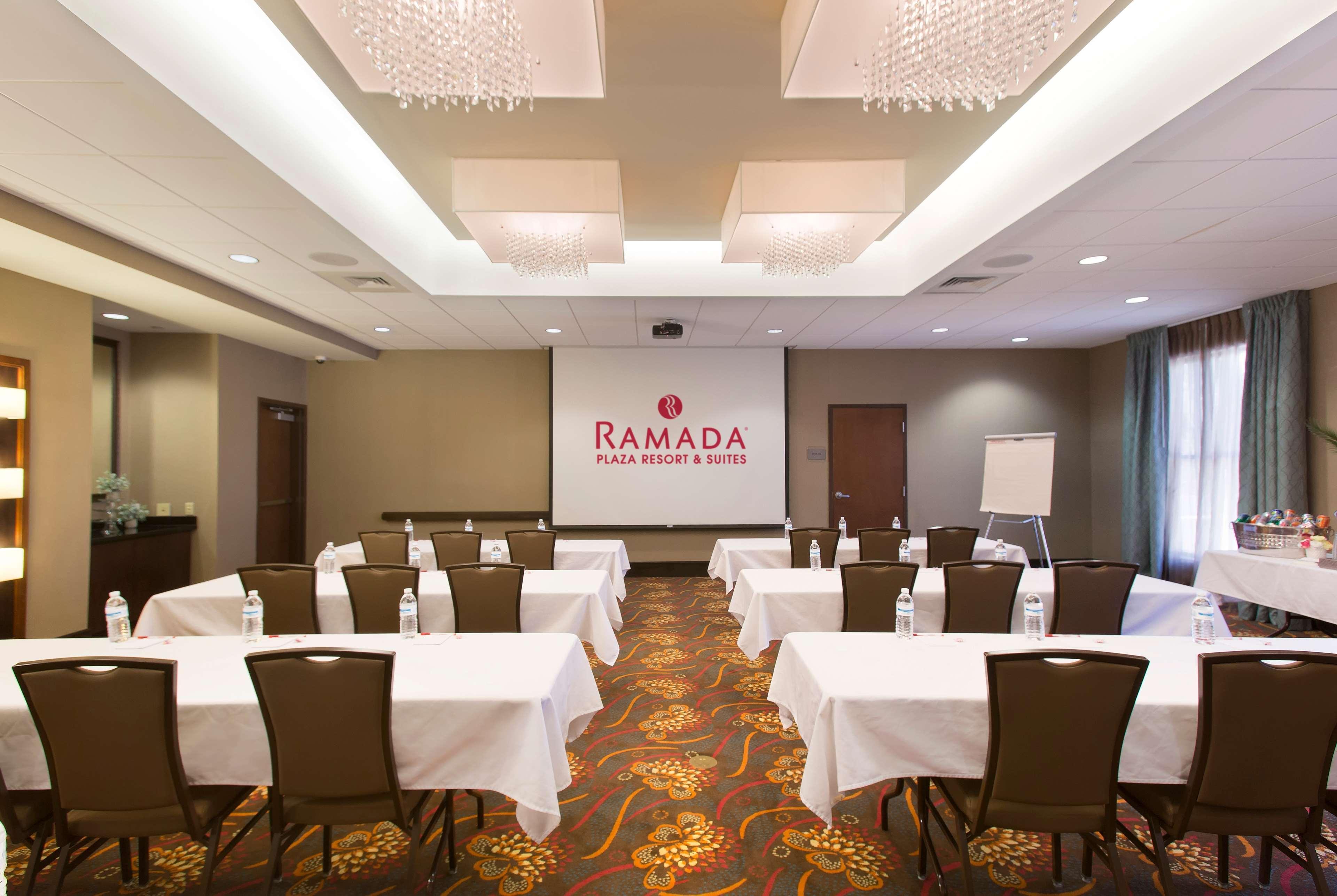 Ramada Plaza By Wyndham & Intl Drive Resort 3*
