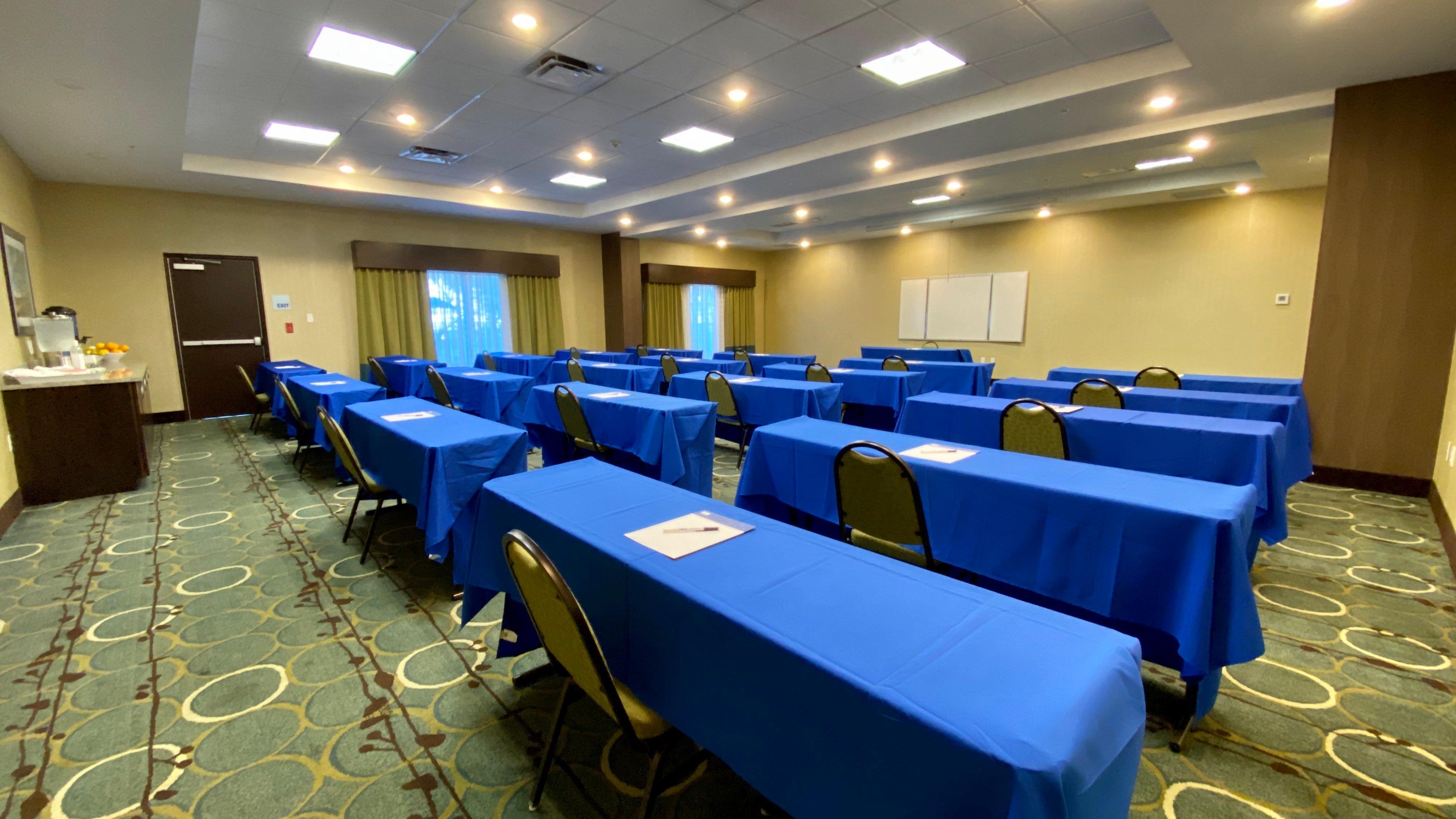 Express & Orlando East-ucf Area By Ihg Hotel 2*