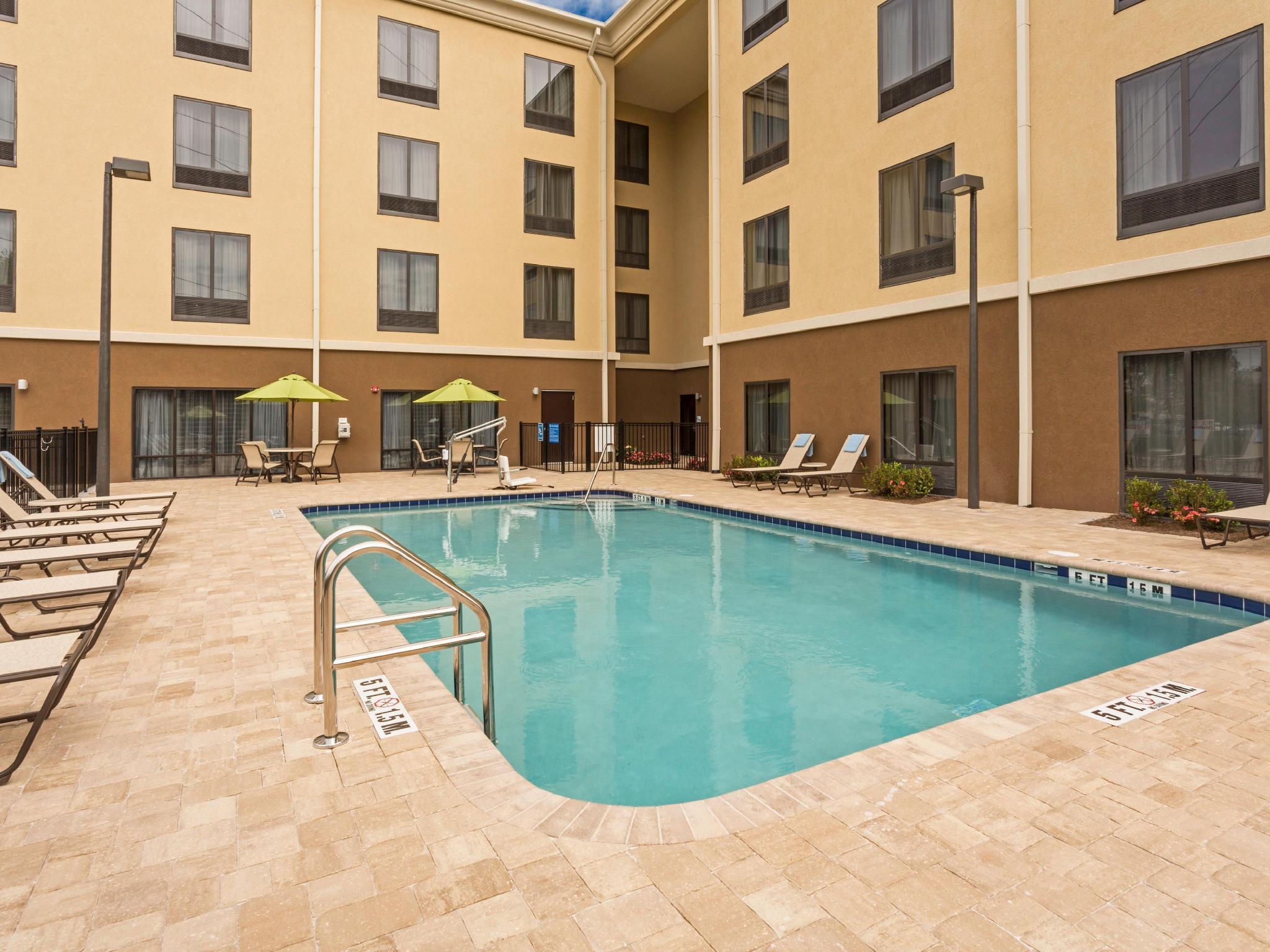 Express & Orlando East-ucf Area By Ihg 2* Alafaya