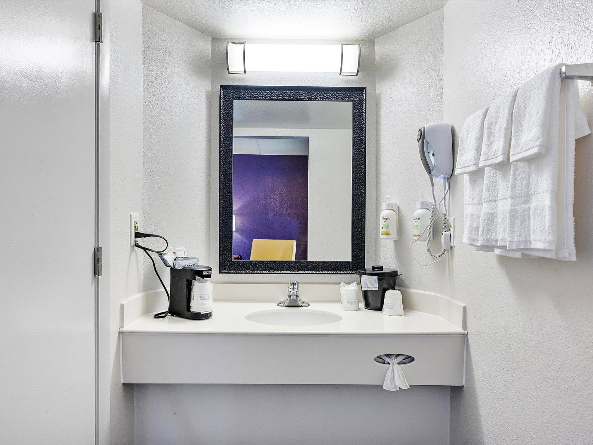 Hotel La Quinta By Wyndham Miami Airport North 3*