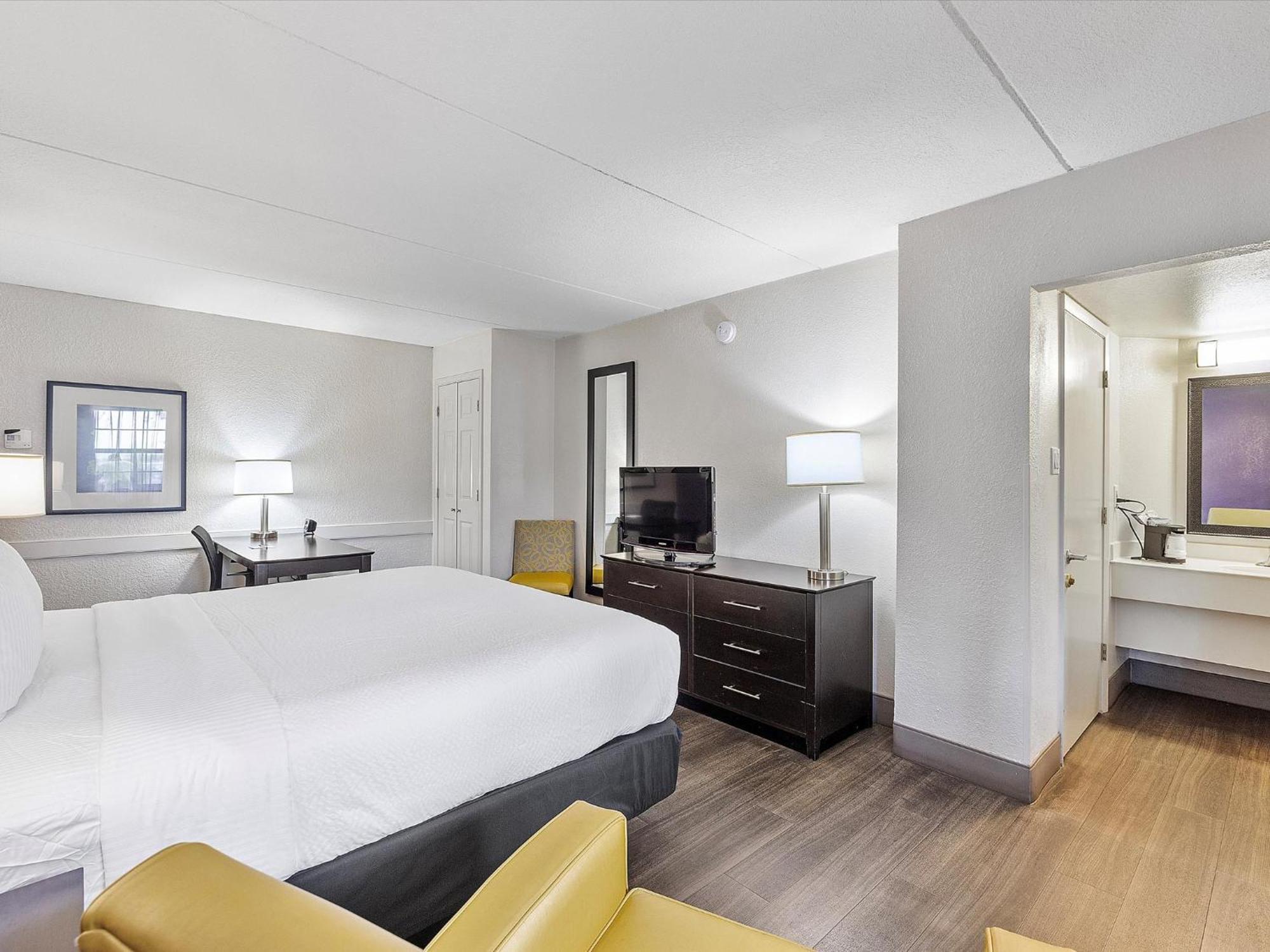 Hotel La Quinta By Wyndham Miami Airport North Miami Springs