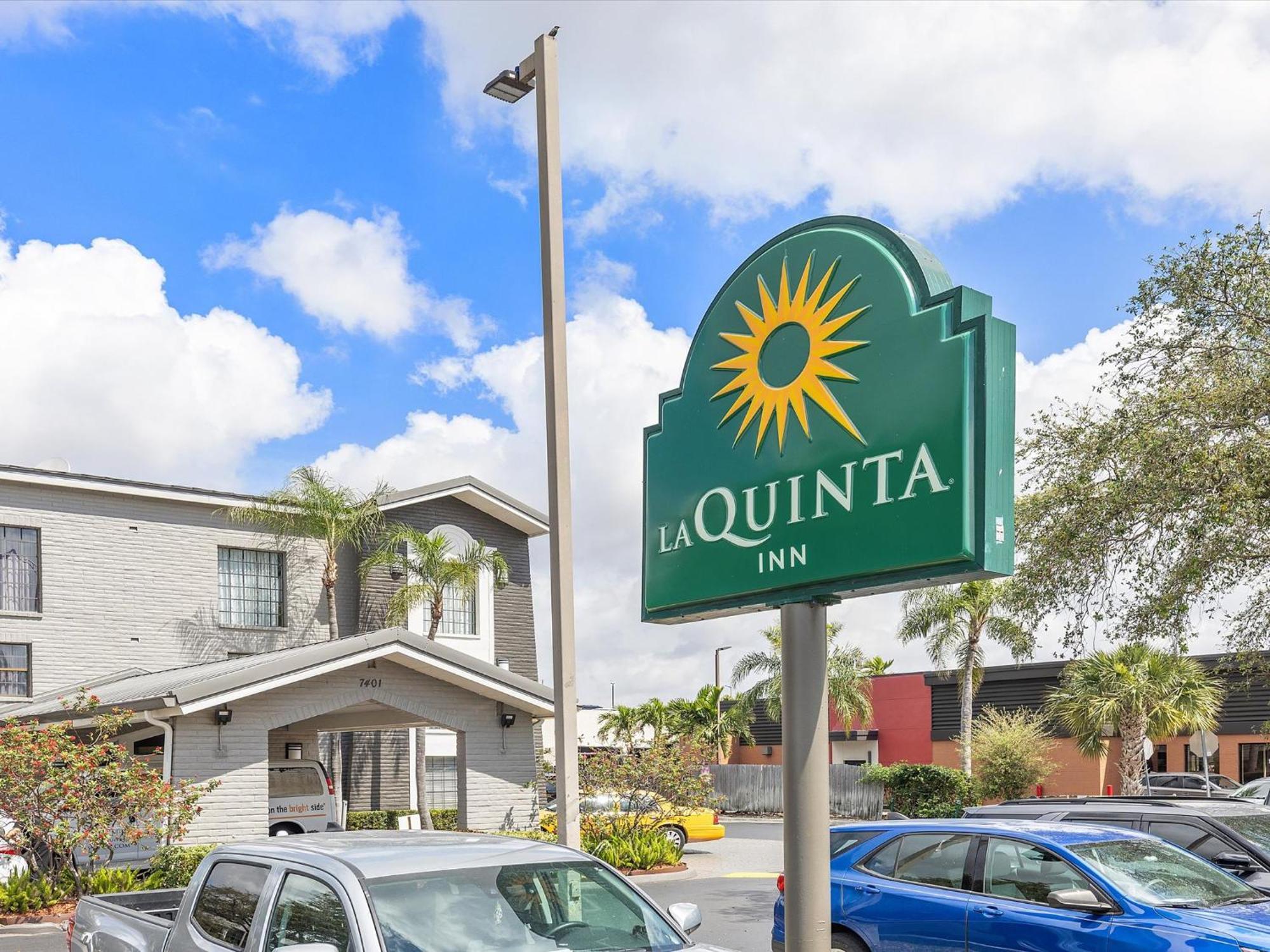 Hotel La Quinta By Wyndham Miami Airport North