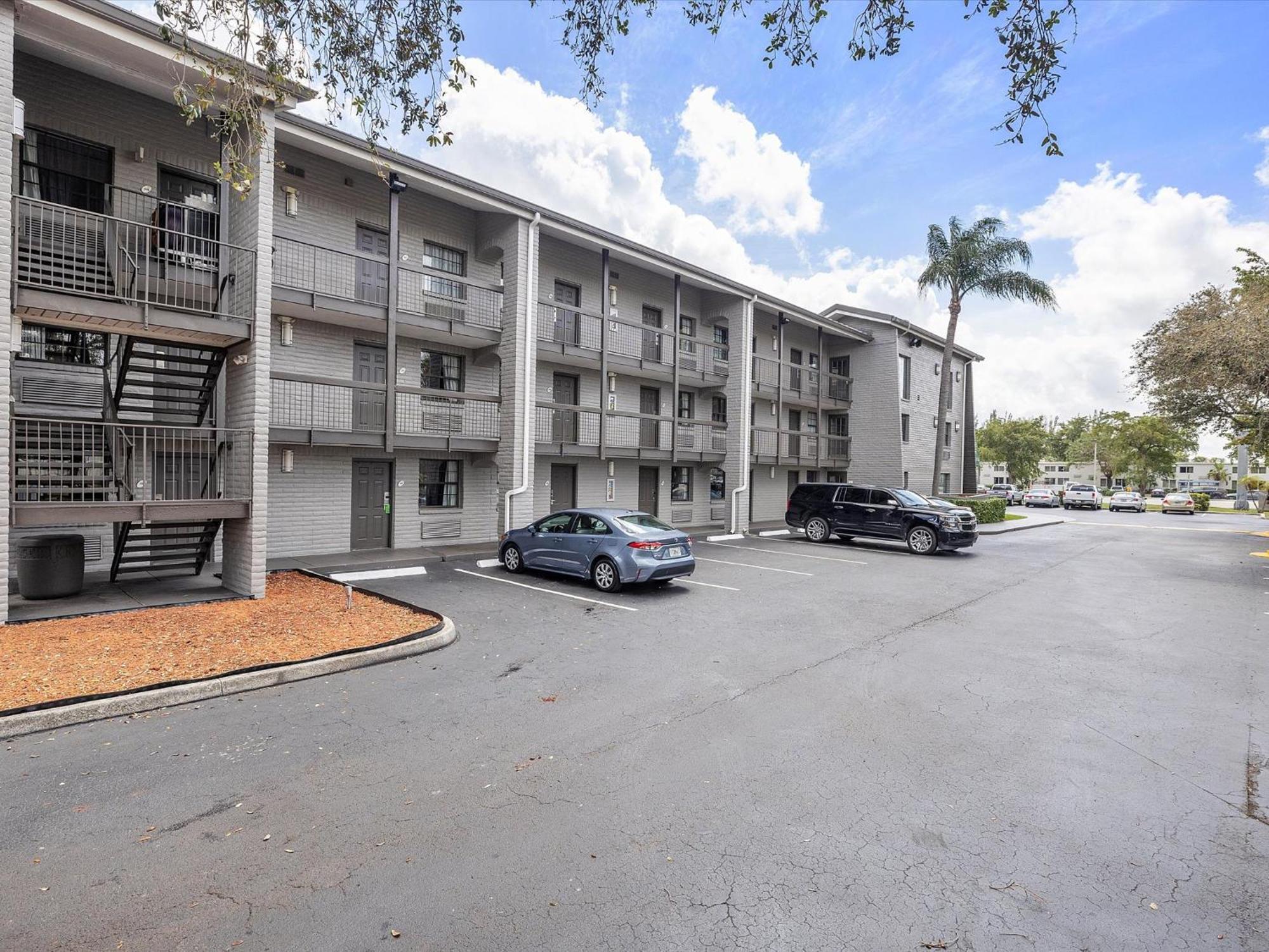 La Quinta By Wyndham Miami Airport North Hotel Miami Springs