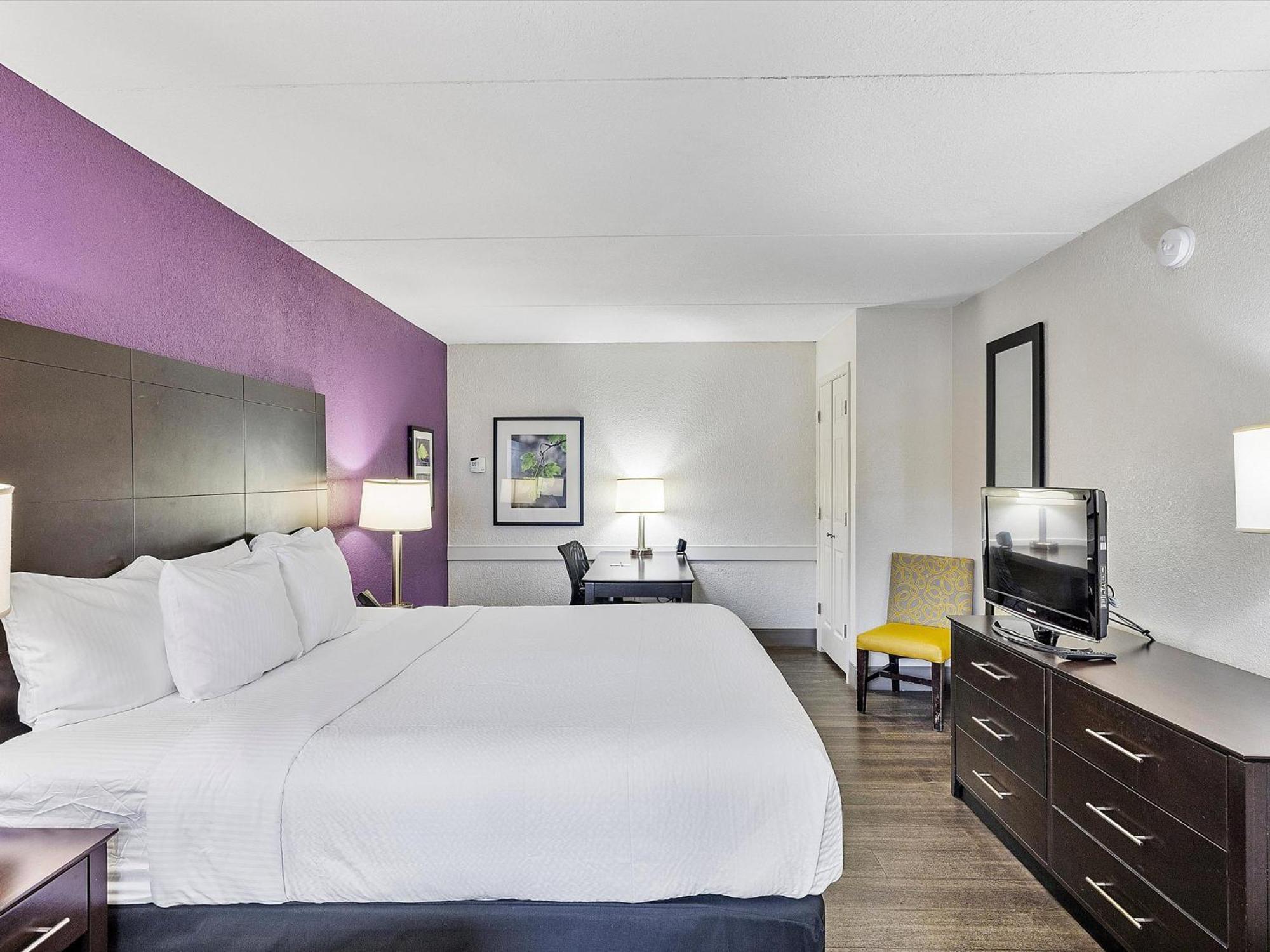 Hotel La Quinta By Wyndham Miami Airport North 3*