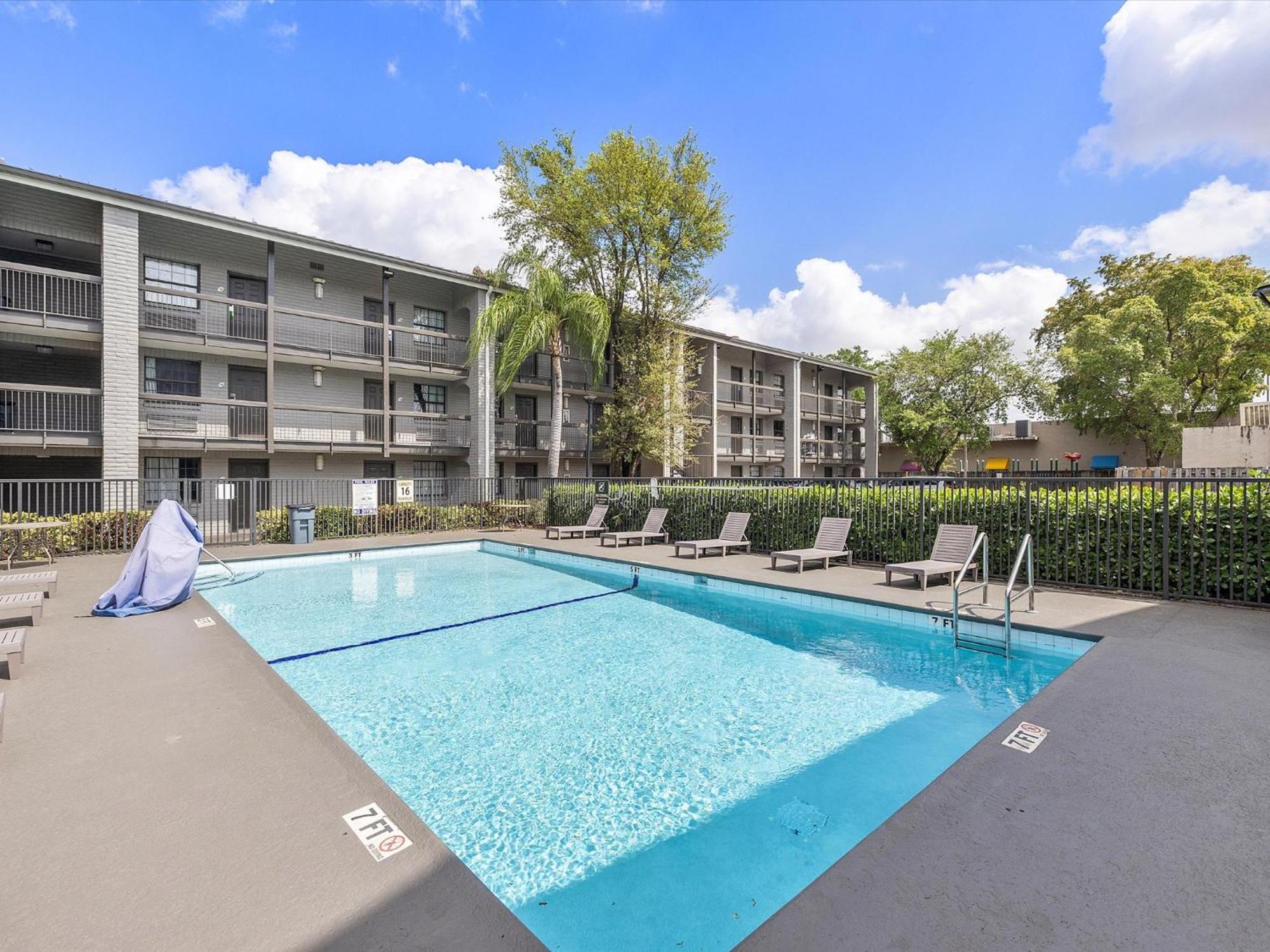 Hotel La Quinta By Wyndham Miami Airport North