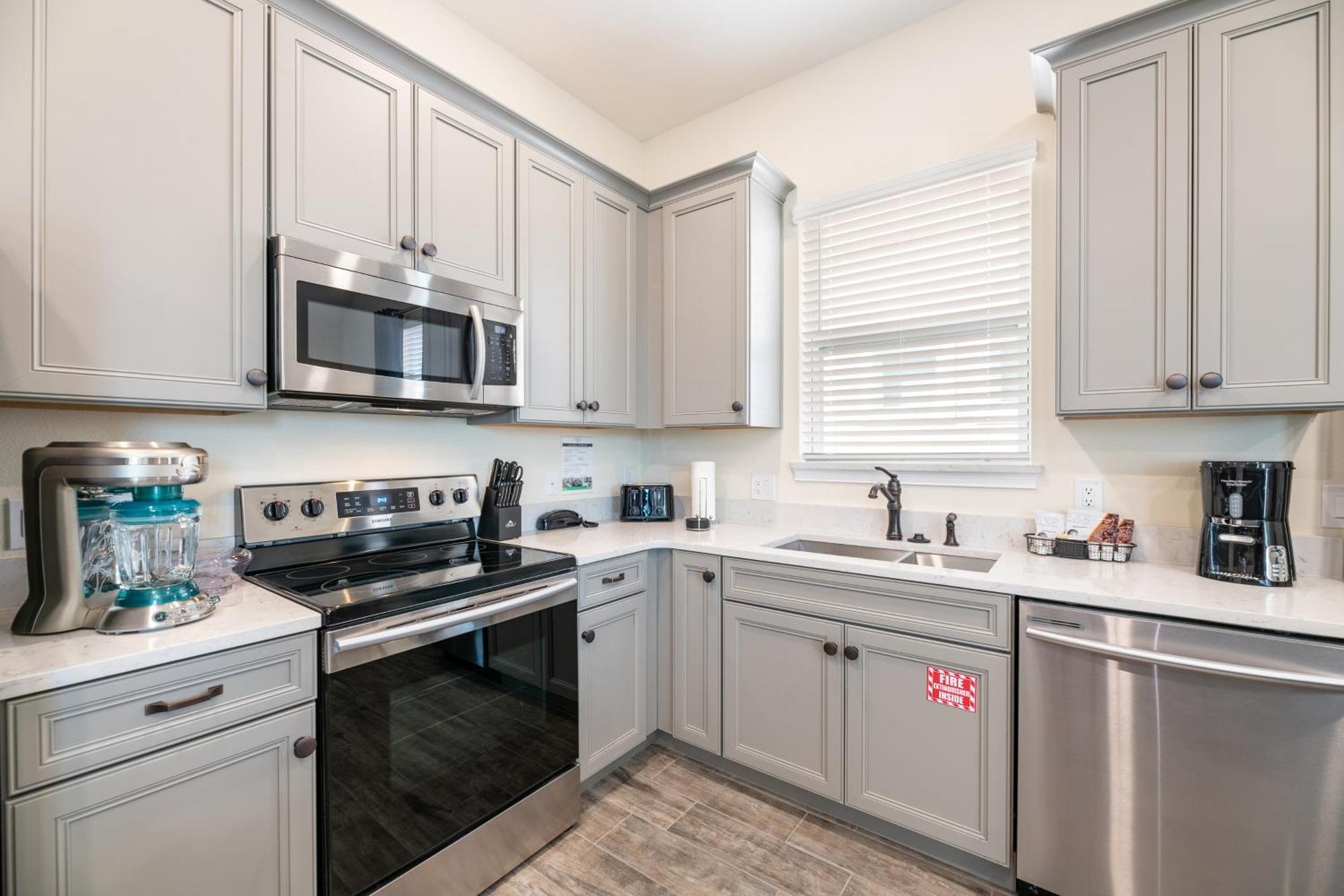 Margaritaville Orlando With H2o Waterpark By Rentyl Holiday home