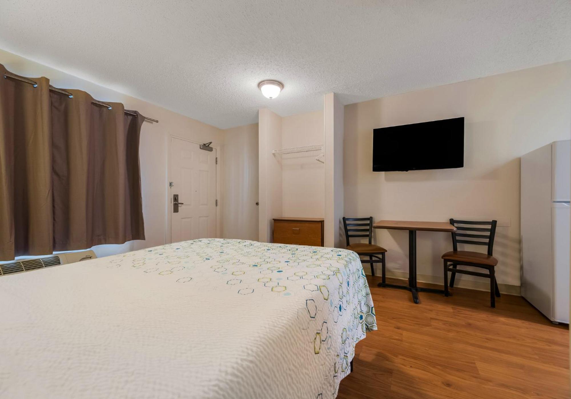 Motel Hometowne By Red Roof Orlando - Ucf Area Alafaya