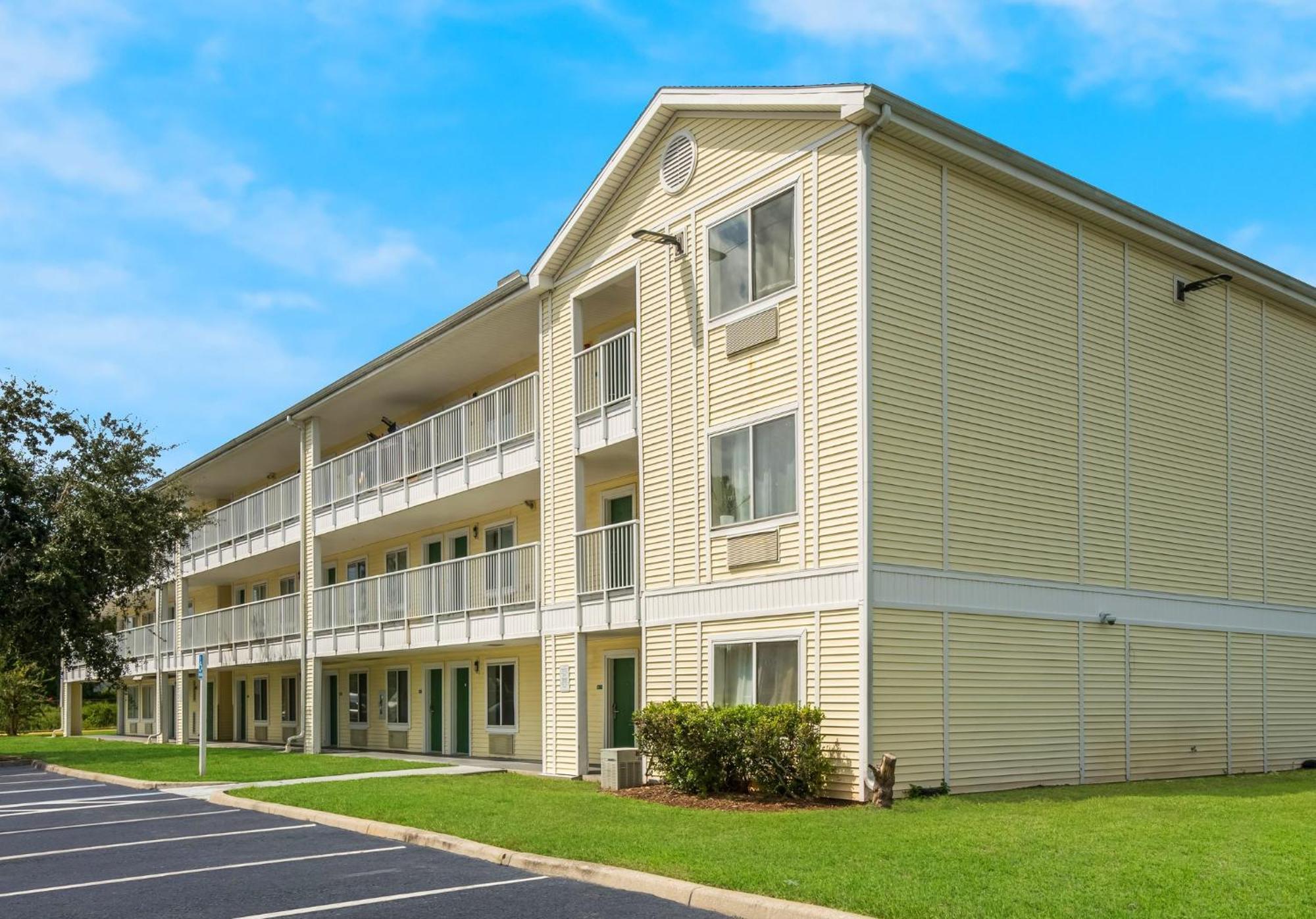 Hometowne By Red Roof Orlando - Ucf Area