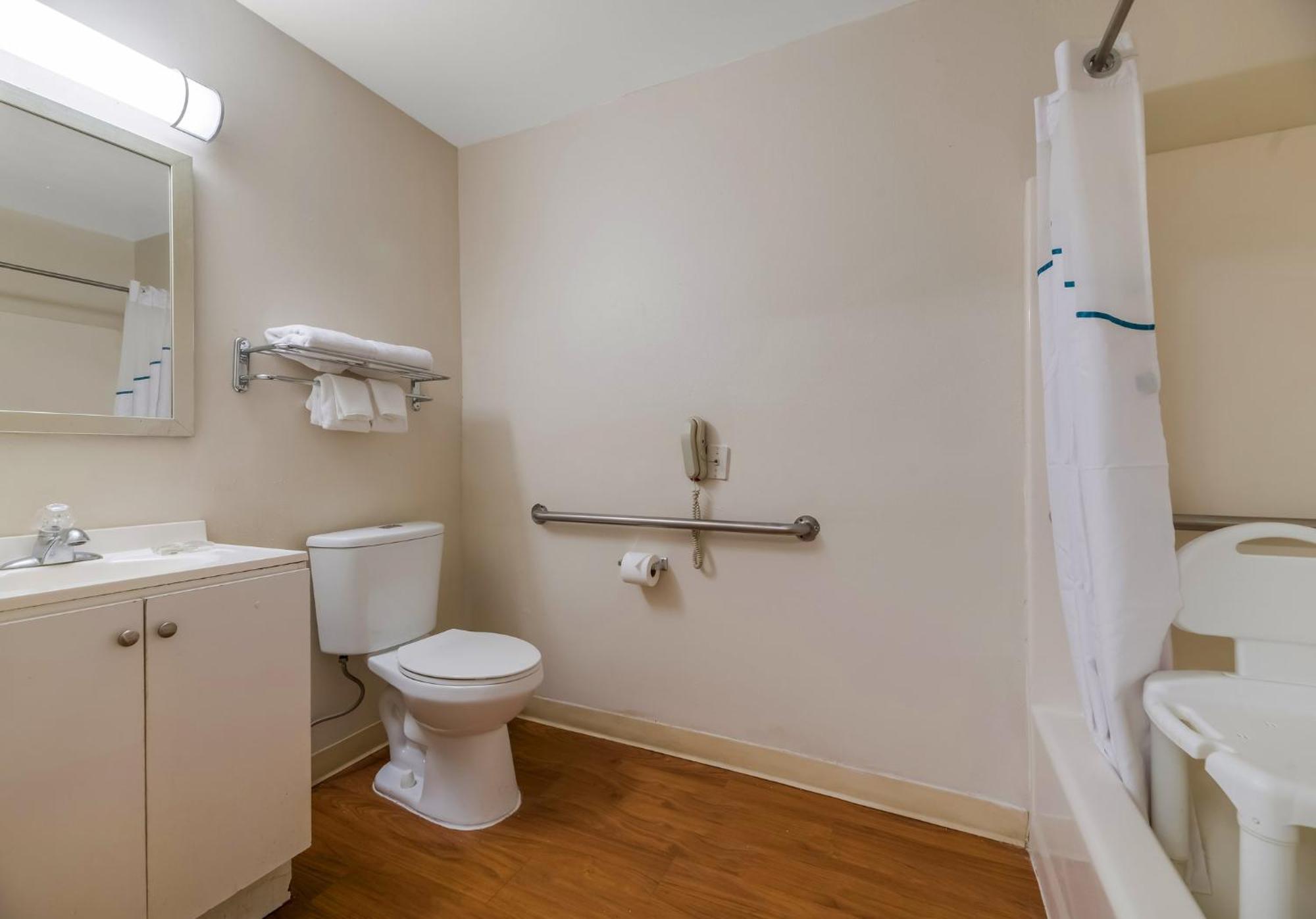 Hometowne By Red Roof Orlando - Ucf Area 2* Alafaya