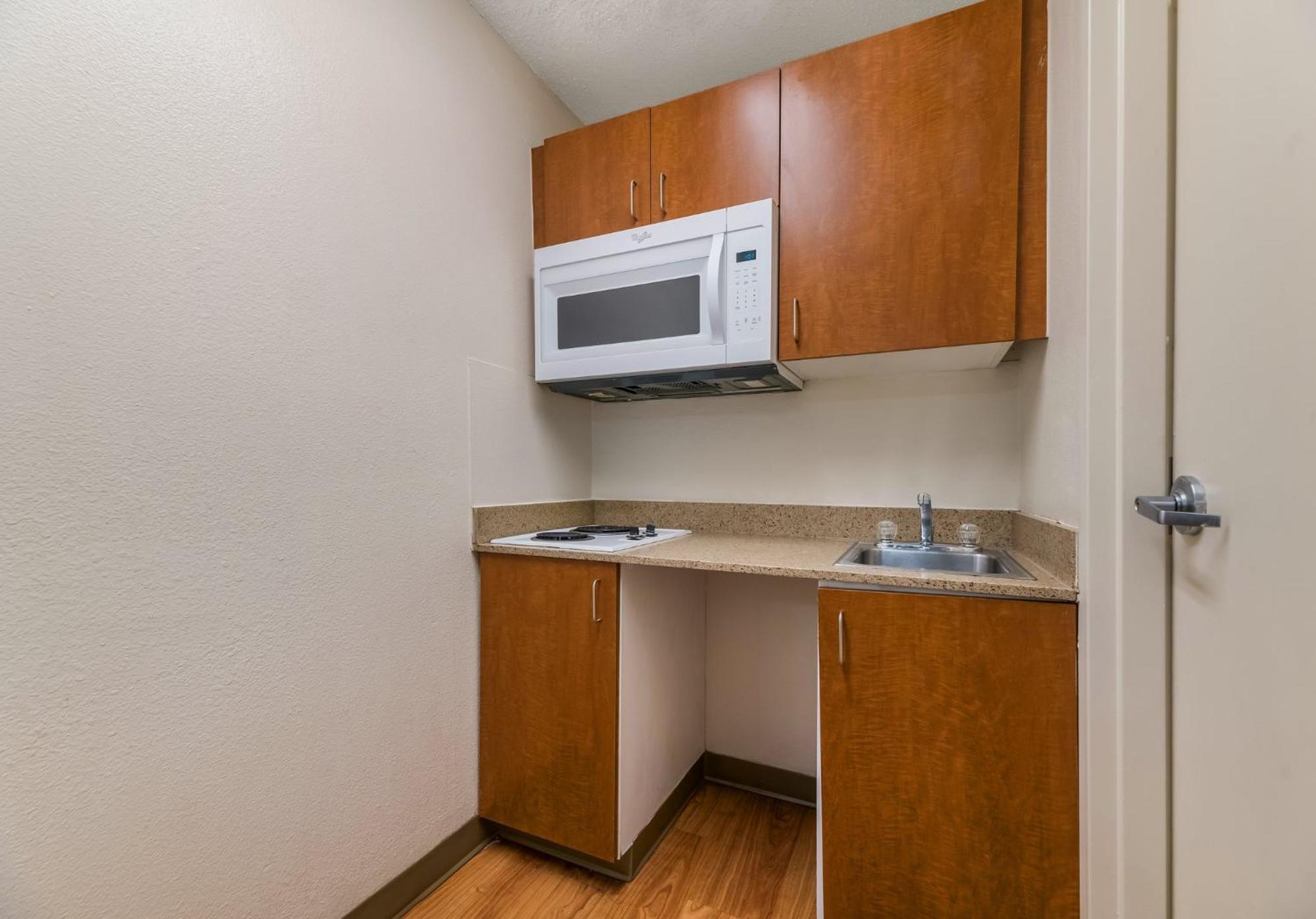 Hometowne By Red Roof Orlando - Ucf Area 2* Alafaya